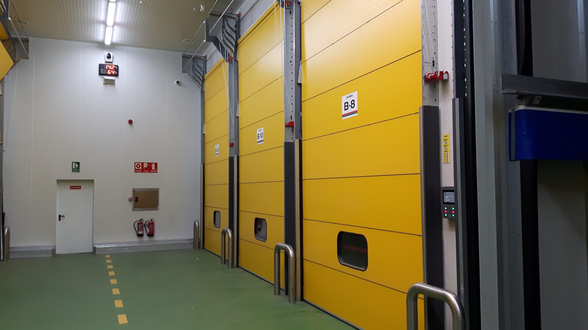 Industriel ledhejseport med unik farve