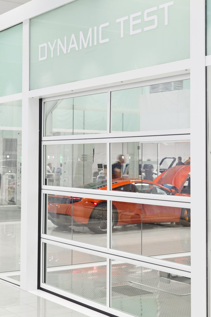 Dynamischer Test in der Produktion von Mclaren