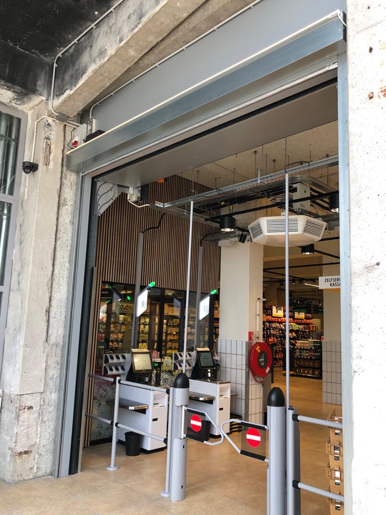 Compact Tore als Trennwand in der Melkhal in Enschede