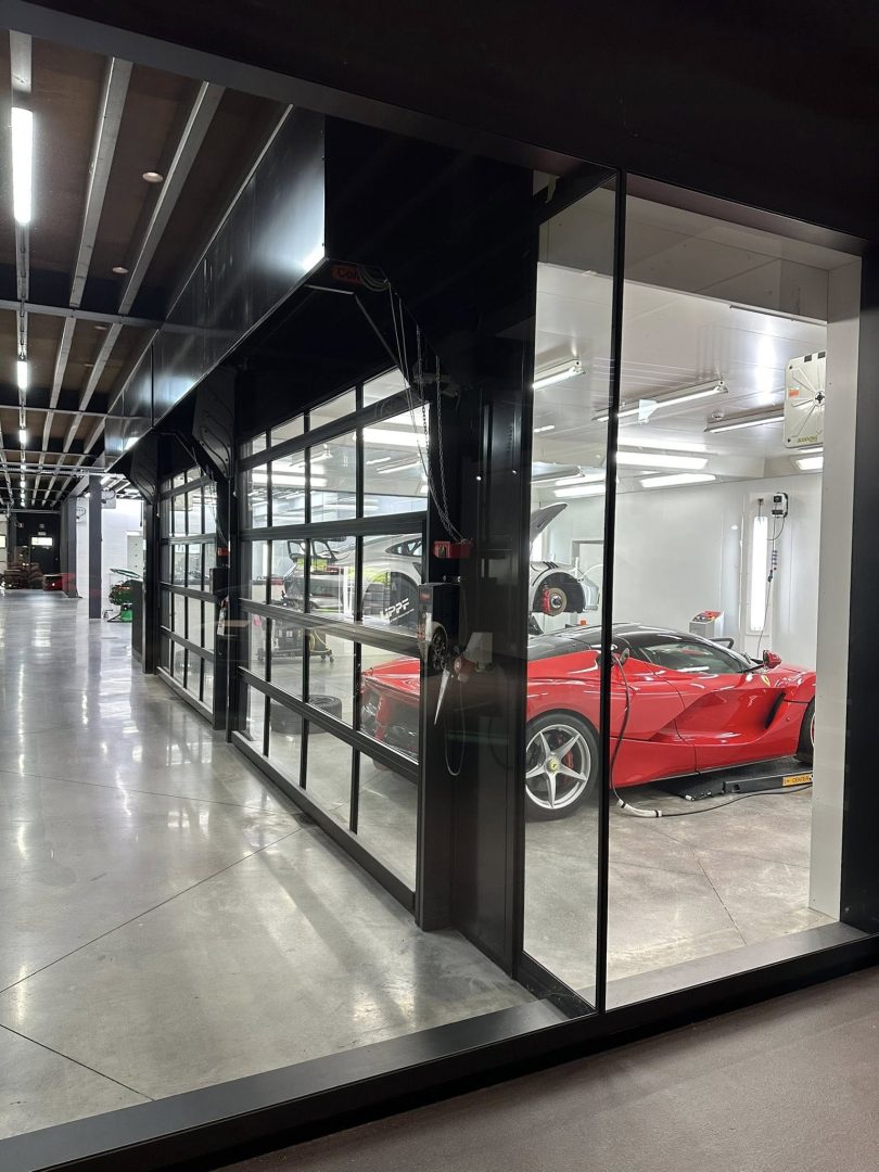 Industrietor für Autohaus