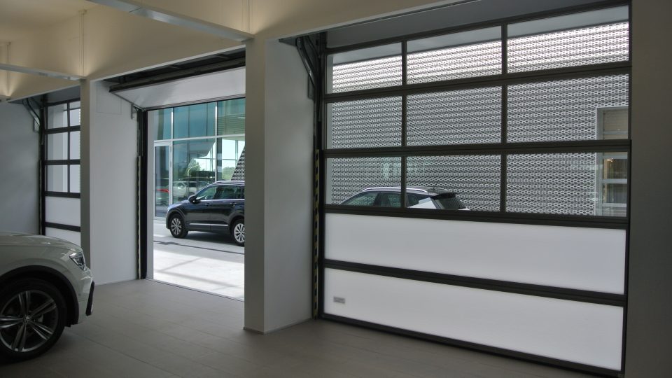 Compact roller door at car dealer Barcelona