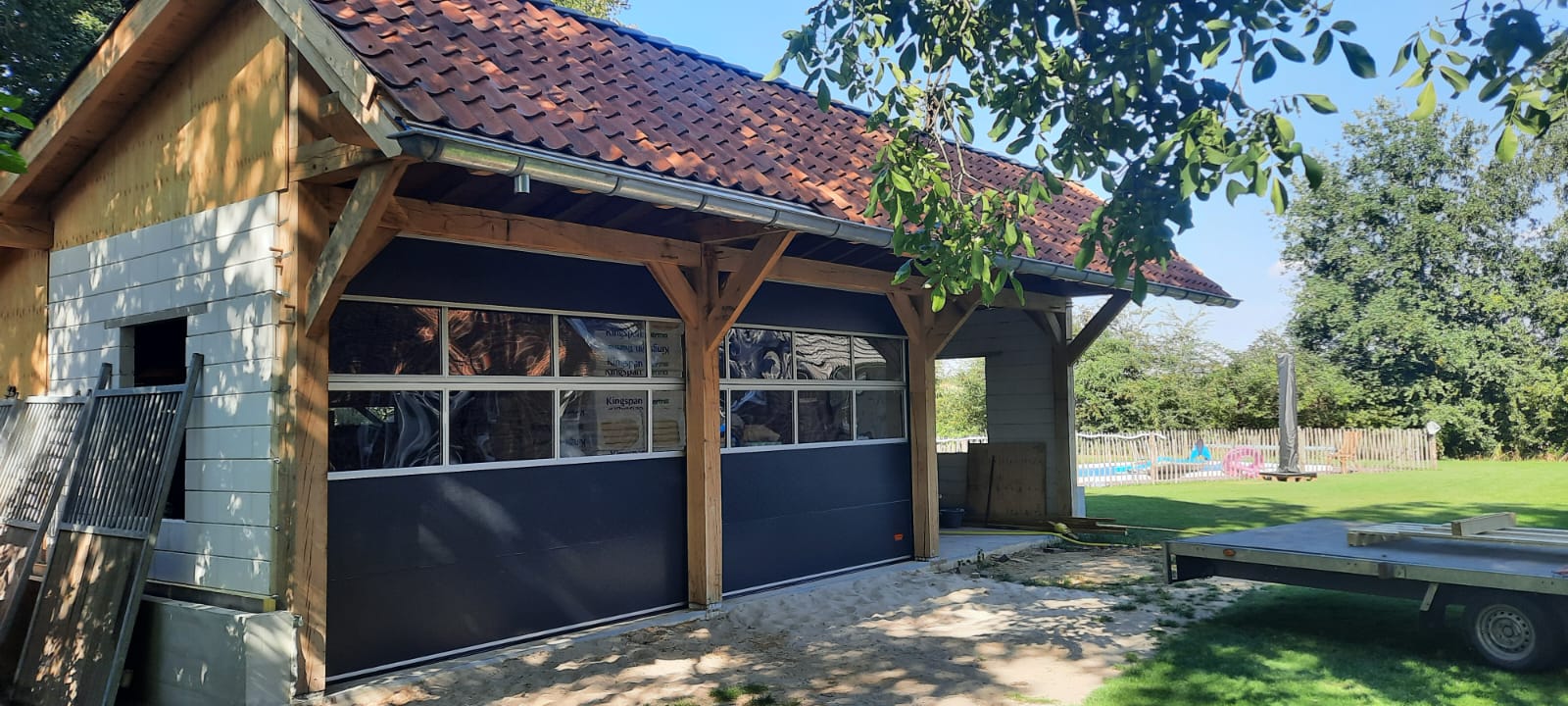 New barn with roller shutter