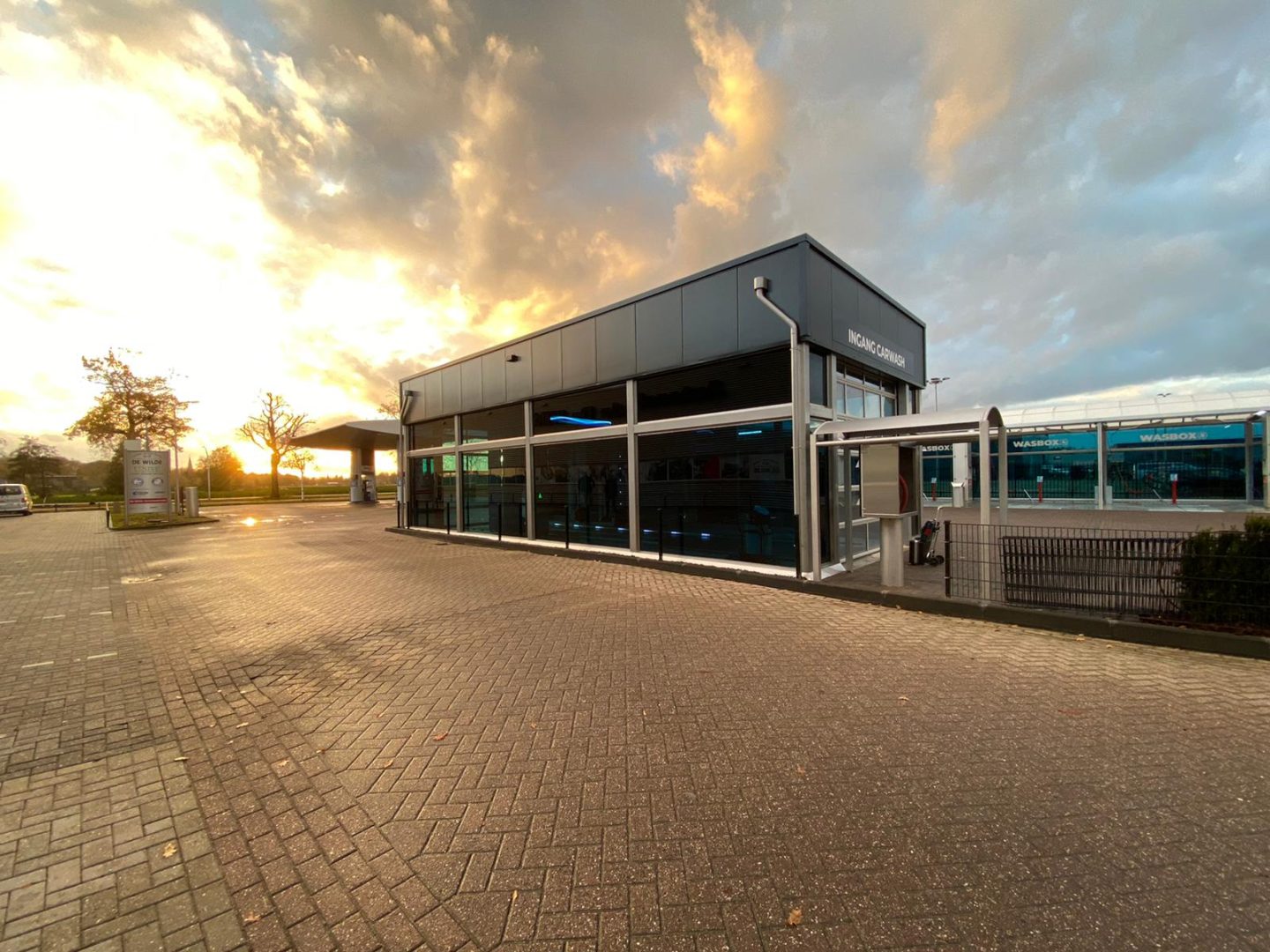 Overview Carwash Vaassen with Rolflex door - Rolflex