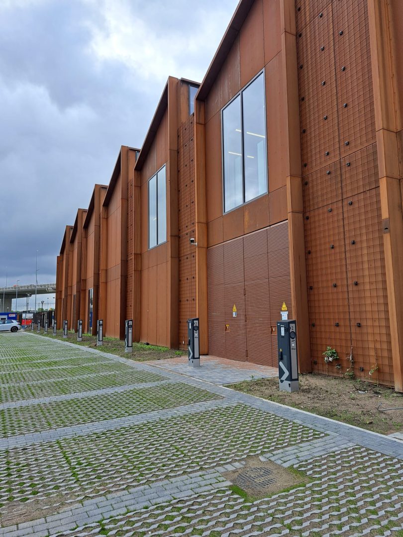 Industrial doors with wicket door at Alliander Westpoort