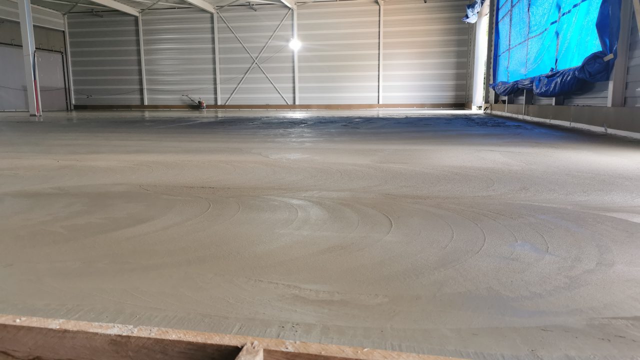 Hall New floor in the production hall