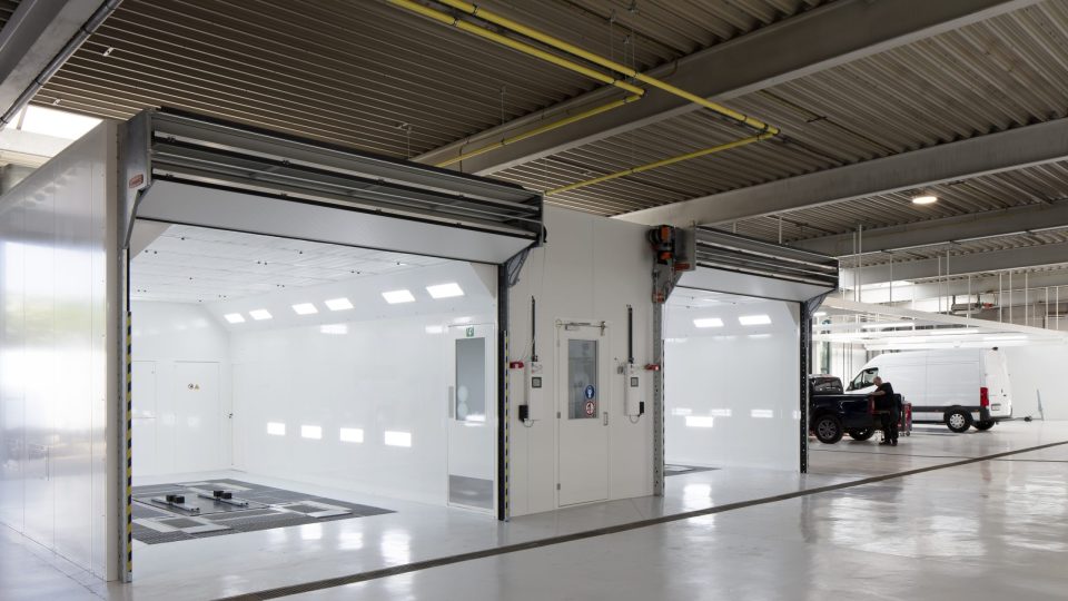 Spray booth door Rolflex