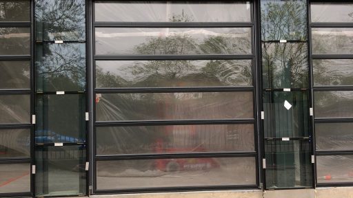 ENKA-campus Rijn IJsselcollège installe 8 portes enroulables Compact