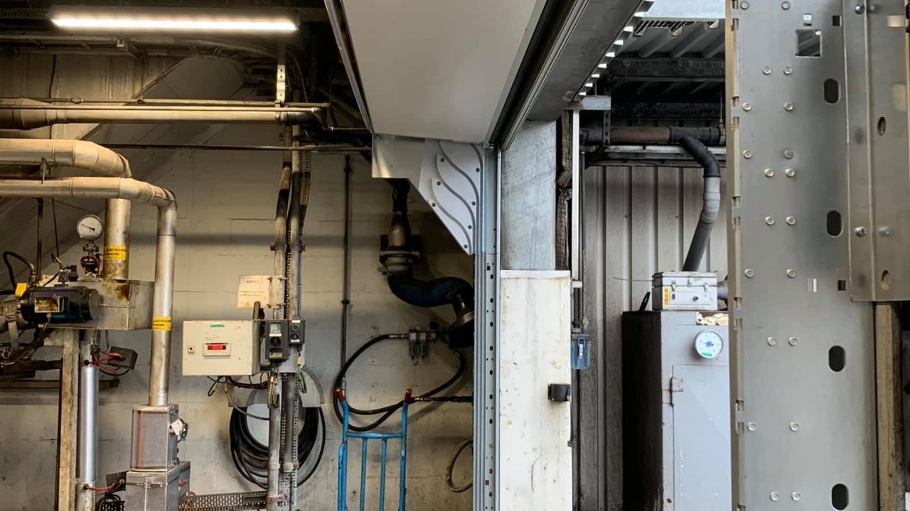 Porte empilable Compact chez Shell Catalysts & Technologies en Belgique en blanc