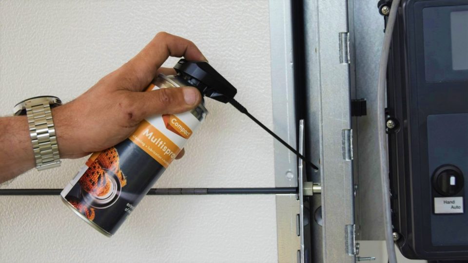 huile lubrificante en spray de Rolflex pour portes Compact