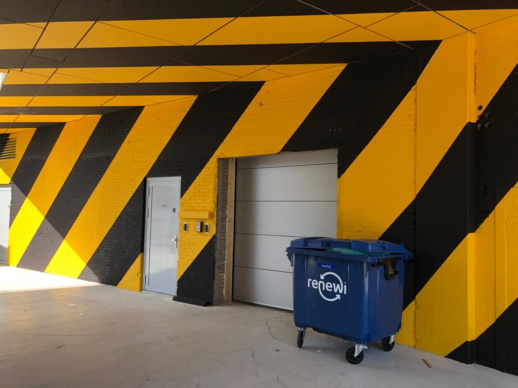 Portes Compact comme cloison dans le Melkhal à Enschede aux Pays-Bas