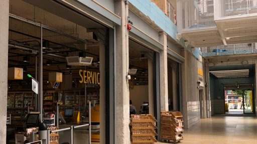 Portes Compact comme cloison dans le Melkhal à Enschede aux Pays-Bas