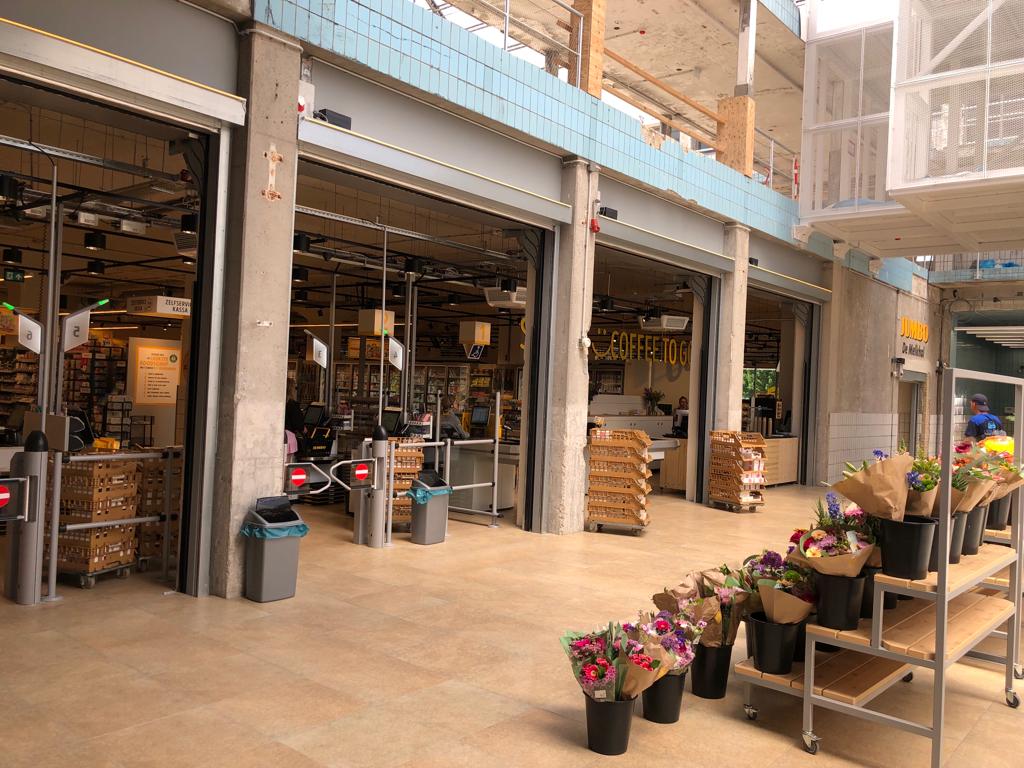 Portes Compact comme cloison dans le Melkhal à Enschede aux Pays-Bas