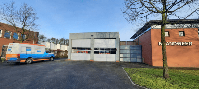 Photo à l'extérieur de la caserne Eibergen