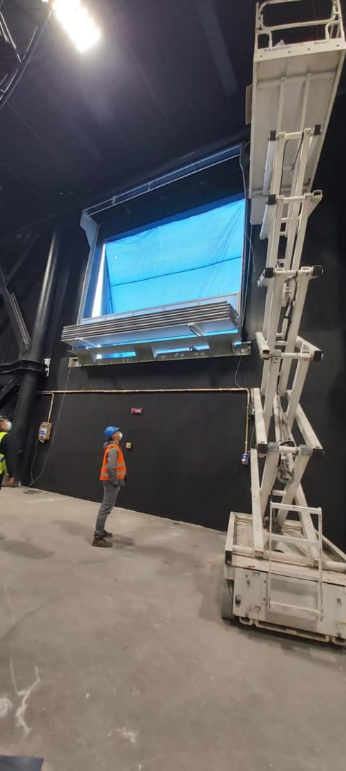 Porta pieghevole Compact alla Ferrari Maranello Porta pieghevole Compact alla Ferrari Maranello