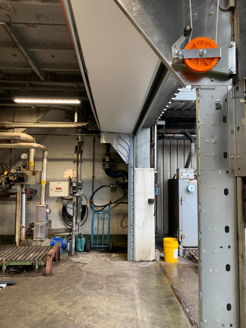 Portone pieghevole Compact presso Shell Catalysts & Technologies in Belgio