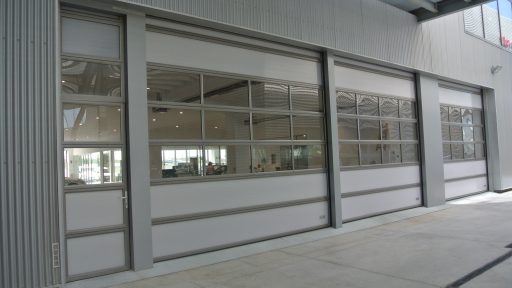 DSC_3585 Porta avvolgibile Compact con portina pedonale inserita fissa