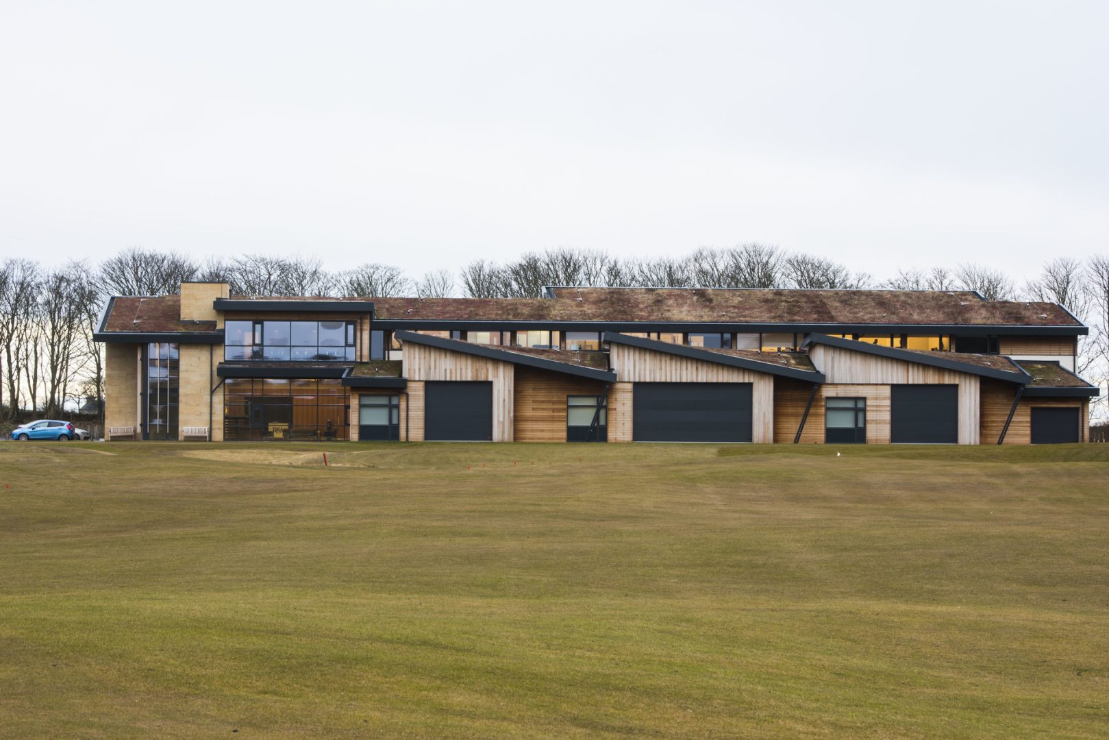 Portoni industriali per il campo da golf di St. Andrews in Scozia