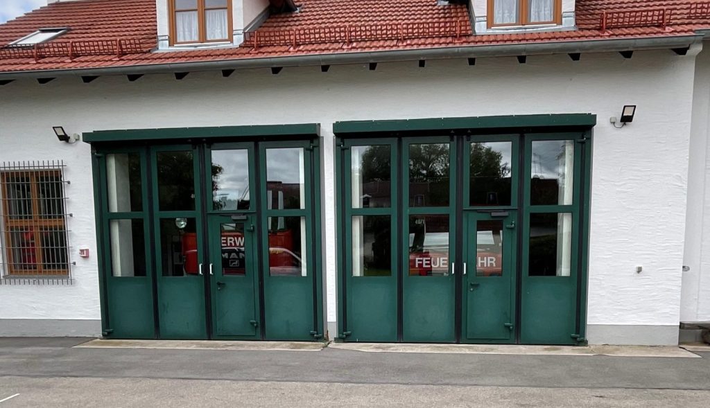 Come si chiamano le porte dei magazzini?