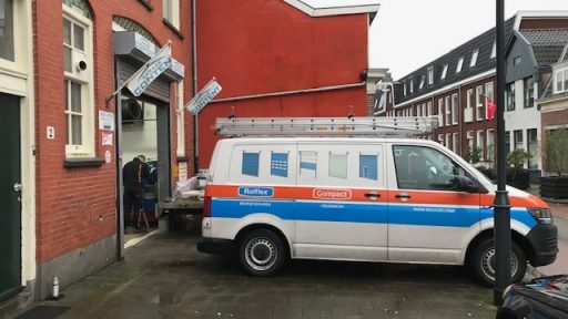 Montage van de compact deur in Haarlem