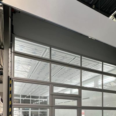 Compact deur spuitcabine