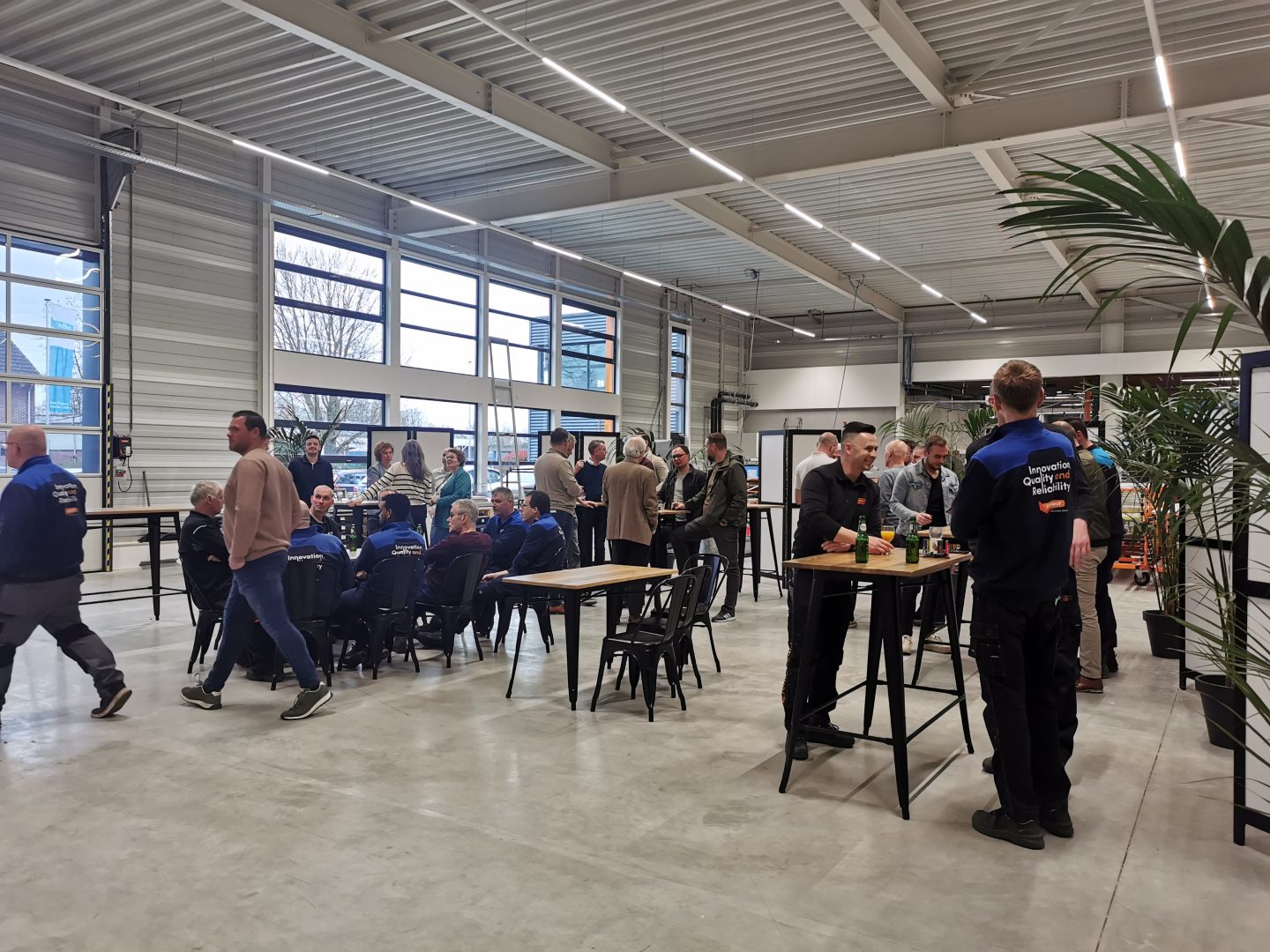 Feestelijke opening van de nieuwe hal