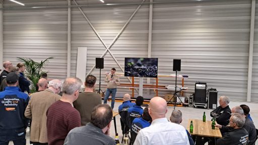 Feestelijke opening van de nieuwe hal