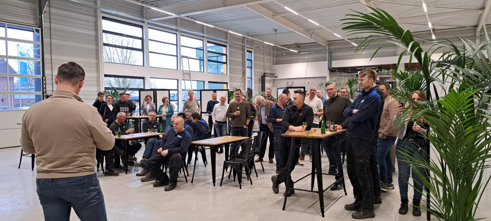 Feestelijke opening van de nieuwe hal