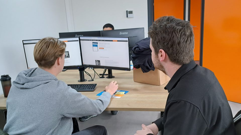 Marketing stage rolflex